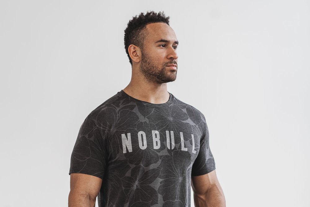 NOBULL Men's Tee - Charcoal Hibiscus - Ireland (8729CQPXH)